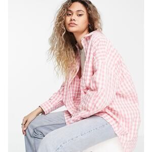 Topshop textured gingham oversized shirt in pink and white. Size 4/6